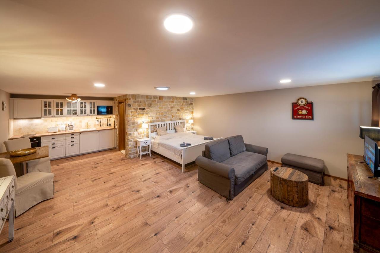 Prague West - Studio Chyne Terrace Εξωτερικό φωτογραφία