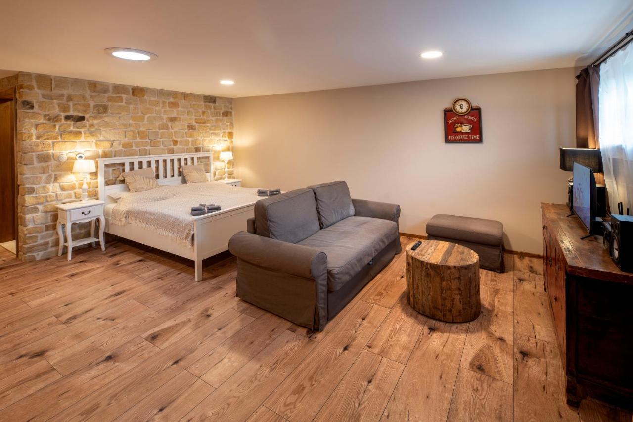 Prague West - Studio Chyne Terrace Εξωτερικό φωτογραφία