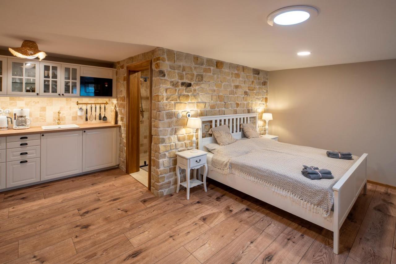 Prague West - Studio Chyne Terrace Εξωτερικό φωτογραφία